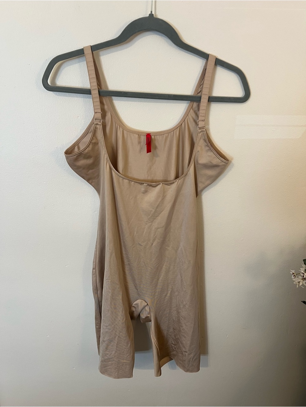 SPANX Nude Mid-Thigh Shaping Bodysuit Open Gusset Adjustable Straps XL